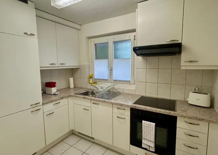 Cozy With Balcony In Apartament