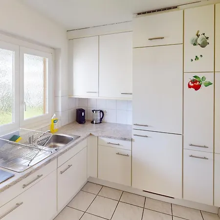 Cozy With Balcony In Apartman